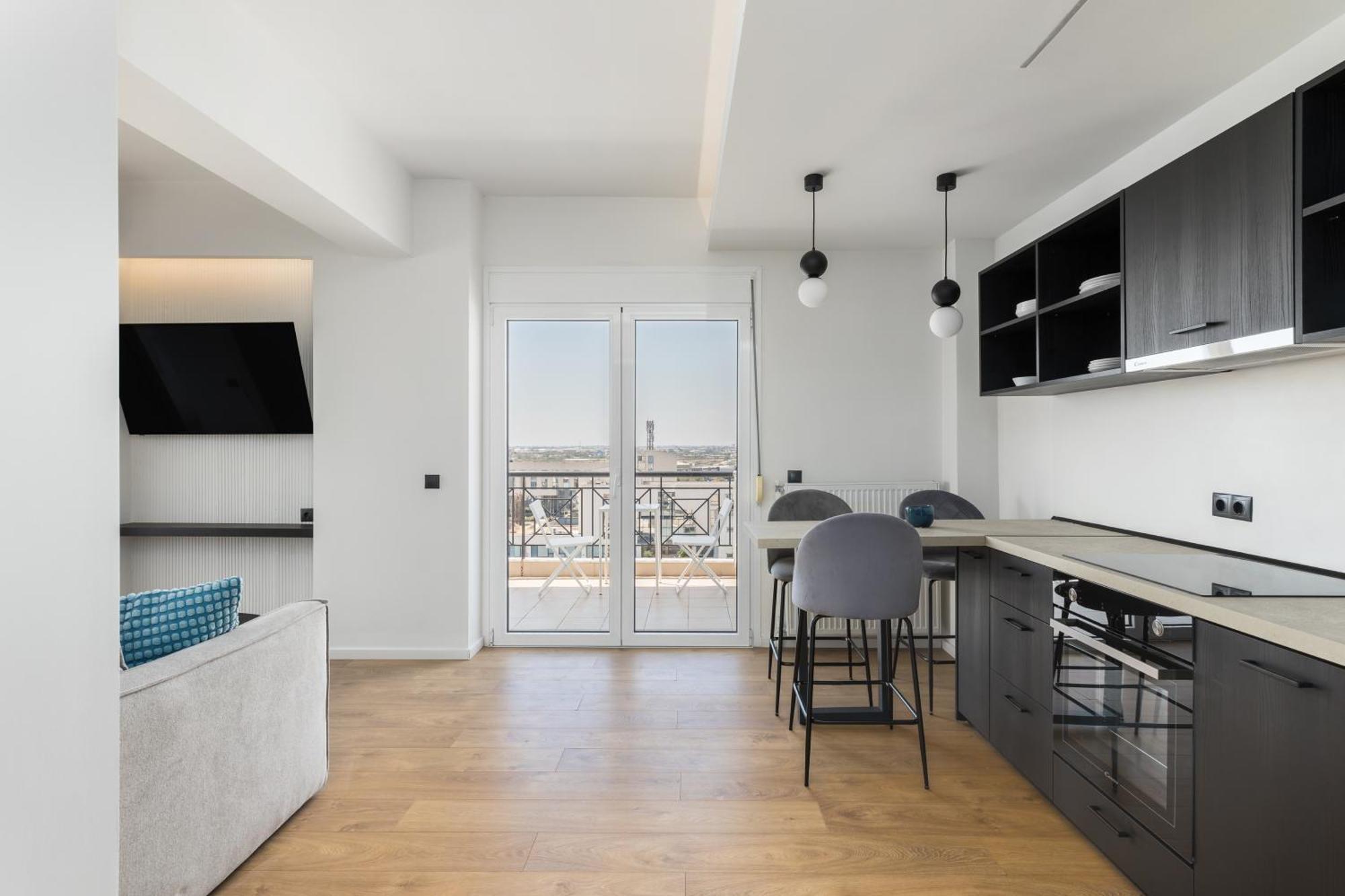 Celine By Halu!, Spacious Apartments Next To Business Hub Солун Екстериор снимка